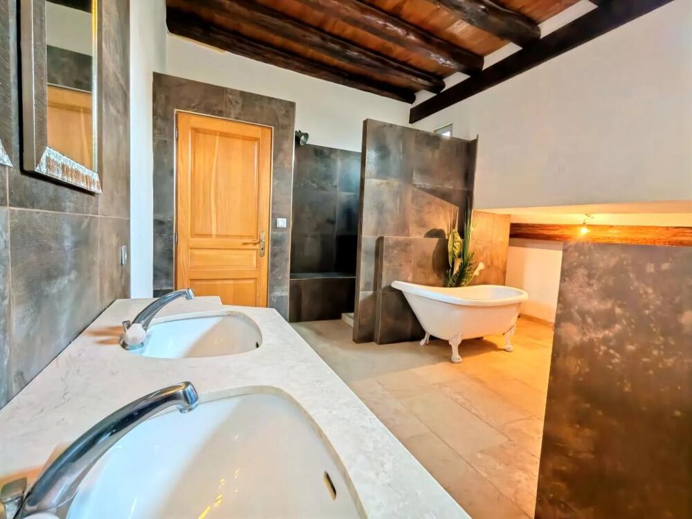 � vendre  Propri�t�/ch�teau Bourg-Saint-And�ol (07700)