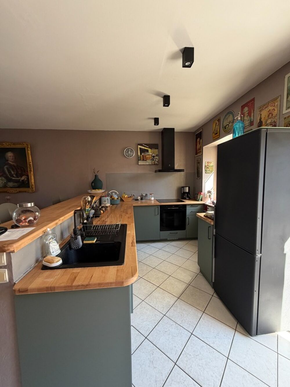 Vente Maison Charras. Maison en pierre de 198 m² avec gîte de 70 m² à terminer Charras