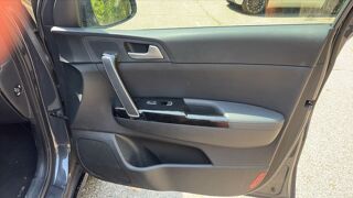 Sportage 1.6 CRDi 136 Mild Hybrid 2WD Black Edition 2021 occasion 38200 Vienne