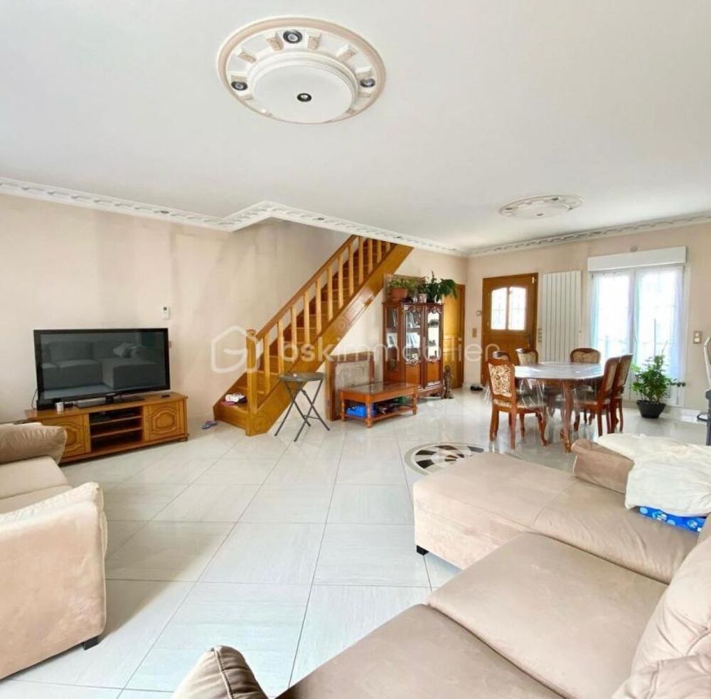 Vente Maison Pavillon familial récent – 124 m² habitables – 5 chambres Bobigny