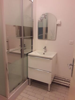  Appartement à louer 1 pièce 38 m²