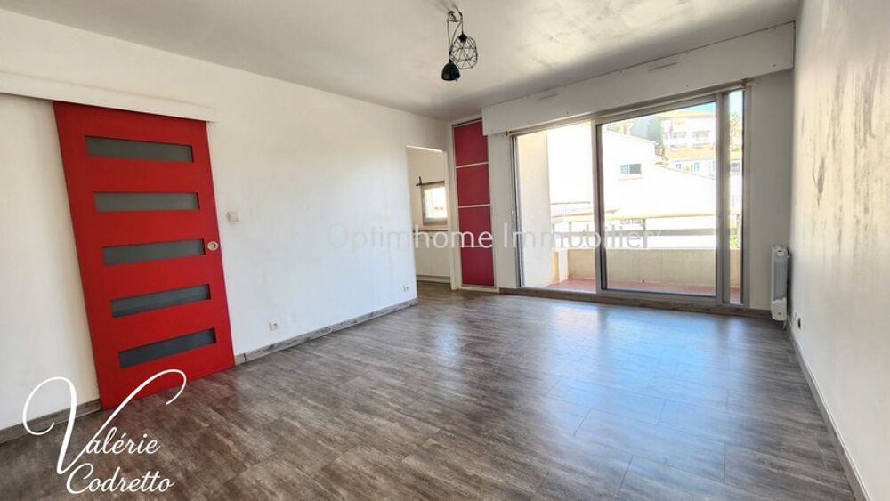 Vente Appartement Studio avec terrasse au dernier étage à Hyères Centre – Vue dégagée, cave et faibles charges 83400 Hyeres