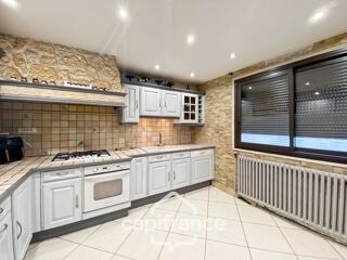  Maison  vendre 8 pices 223 m