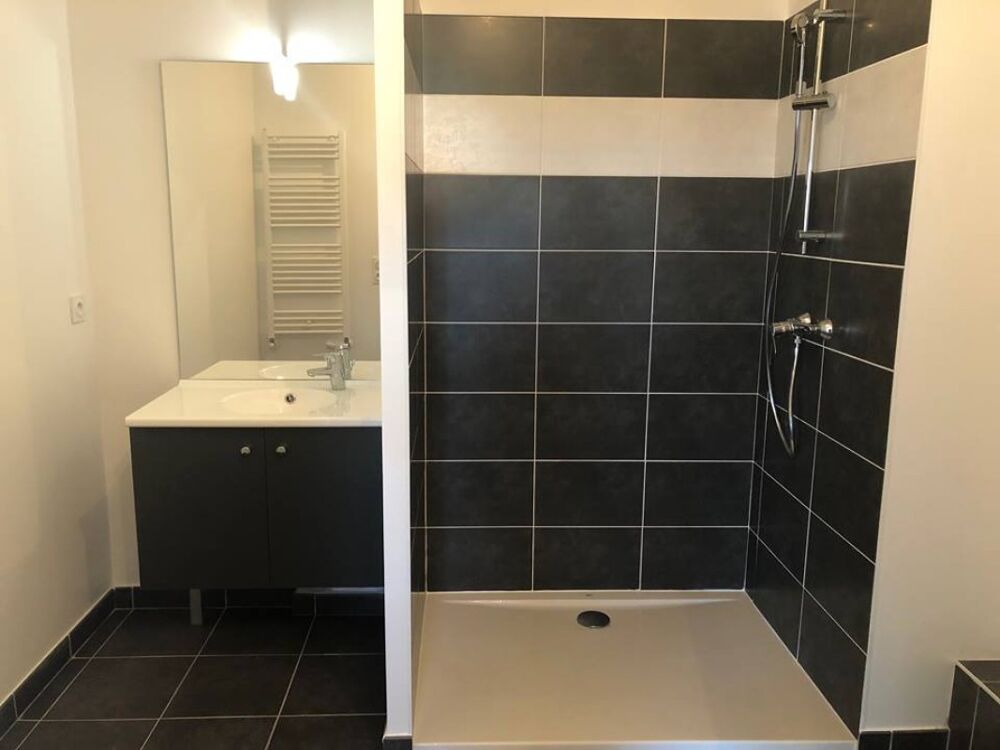 Location Appartement T2 avec balcon et garage à Bourgoin Jallieu Bourgoin jallieu