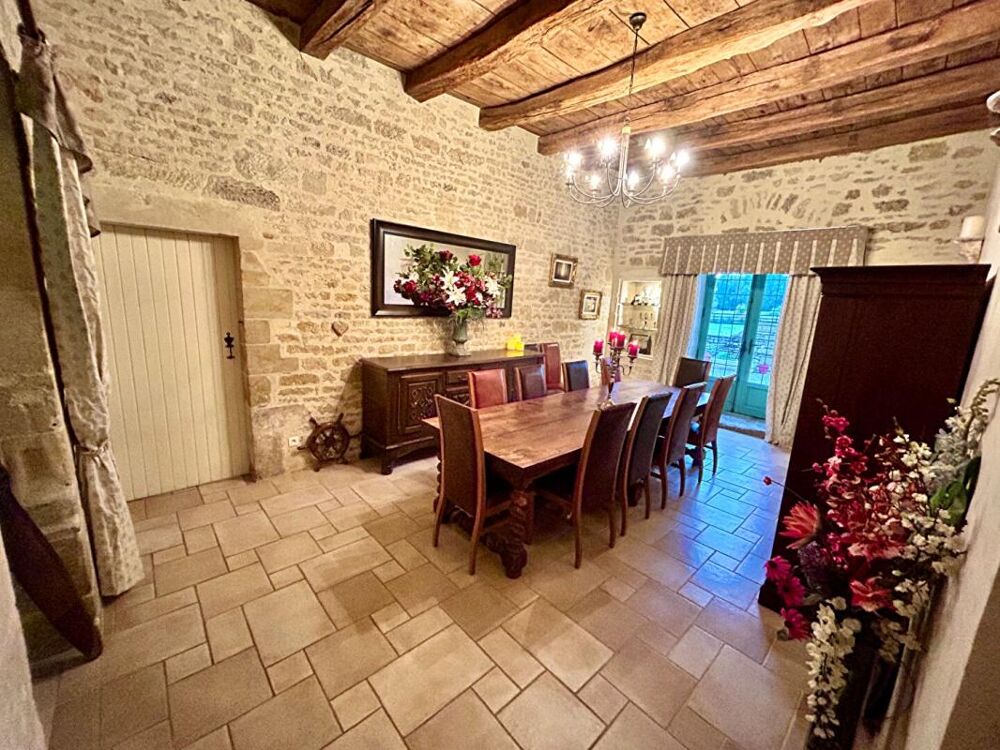 Vente Propriété/Château Demeure de prestige Saint Hilaire Des Loges 15 pièce(s) 495 m2 Saint hilaire des loges