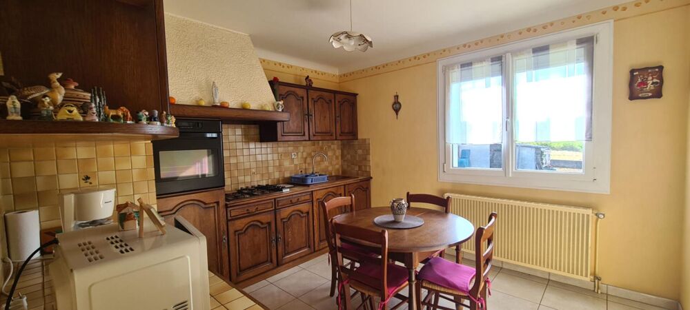 Maison "Nantaise" Mouzillon 4 P . 3 Chs . 78.05 M² . T 672 M² . Sous sol