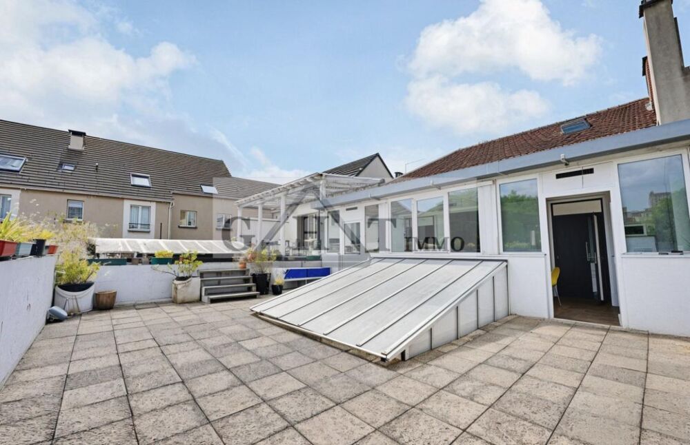   Bureaux 250 + Terrasse 200m2 à louer Montreuil Montreuil