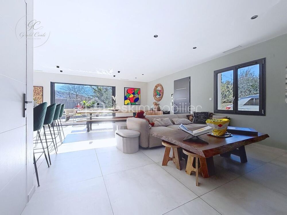 Vente Maison MAISON 4 PIECES DE 101 M² AVEC PISCINE / MONTAUROUX Montauroux