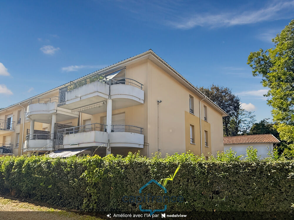Dpt Landes (40), à vendre AIRE SUR L'ADOUR Appartement T2 de 47m² habitables + balcon de 10 m² et place de parking privative, au