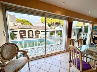  Villa  vendre 11 pices 220 m