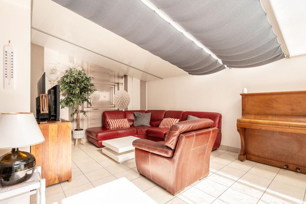 LIEUX UNIQUES ® x PROPRIÉTÉS PRIVÉES PROPOSE MAISON DE 2011 HYPER-CENTRE ROMORANTIN 94.09 M²