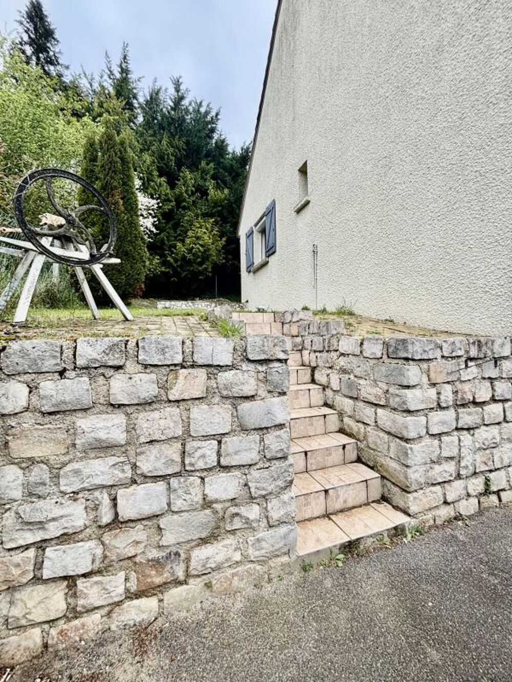 Parfaite maison familiale à vendre : un havre de paix spacieux à découvrir !