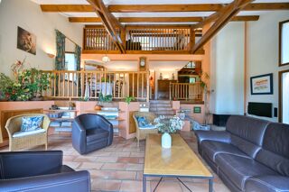  Maison  vendre 10 pices 250 m