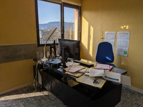   Local/bureau à louer BARBERAZ (73) 154 m² 
