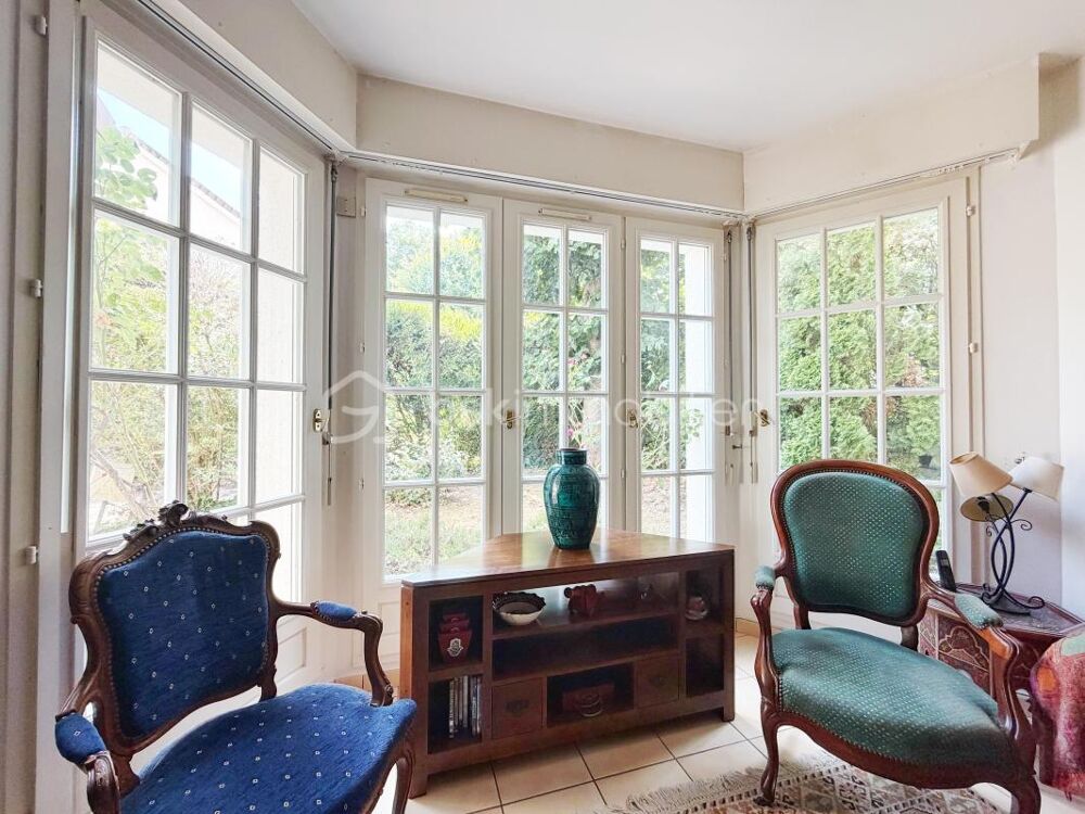Vente Maison Maison familiale avec jardin, terrasse et beaux volumes quartier Fourqueux Saint germain en laye