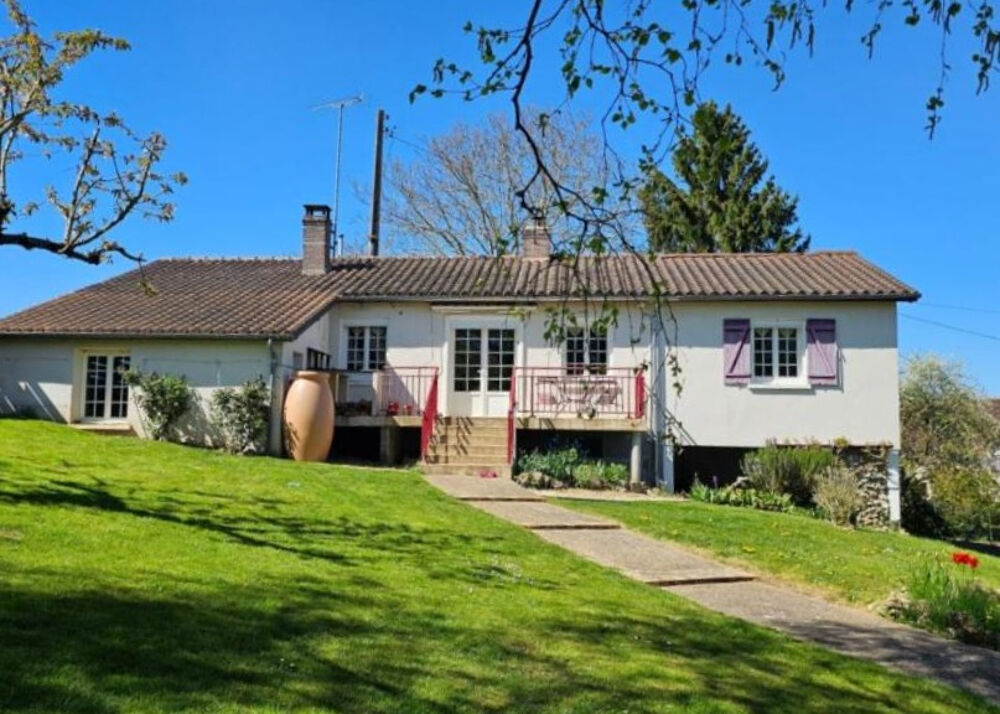 MAISON FAMILIALE A MAZANGE