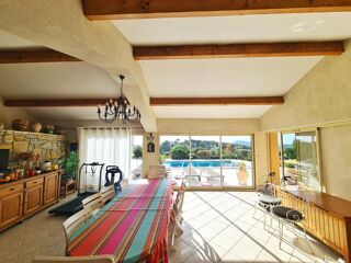  Villa � vendre 7 pi�ces 235 m�