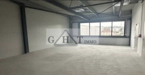 Entrepot bureaux a Louer A Montmagny 2200 95360 Montmagny