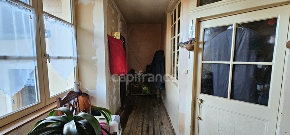 Vente Appartement Charmant appartement à rénover avec grenier aménageable au centre-ville d'Arbois 39600 Arbois