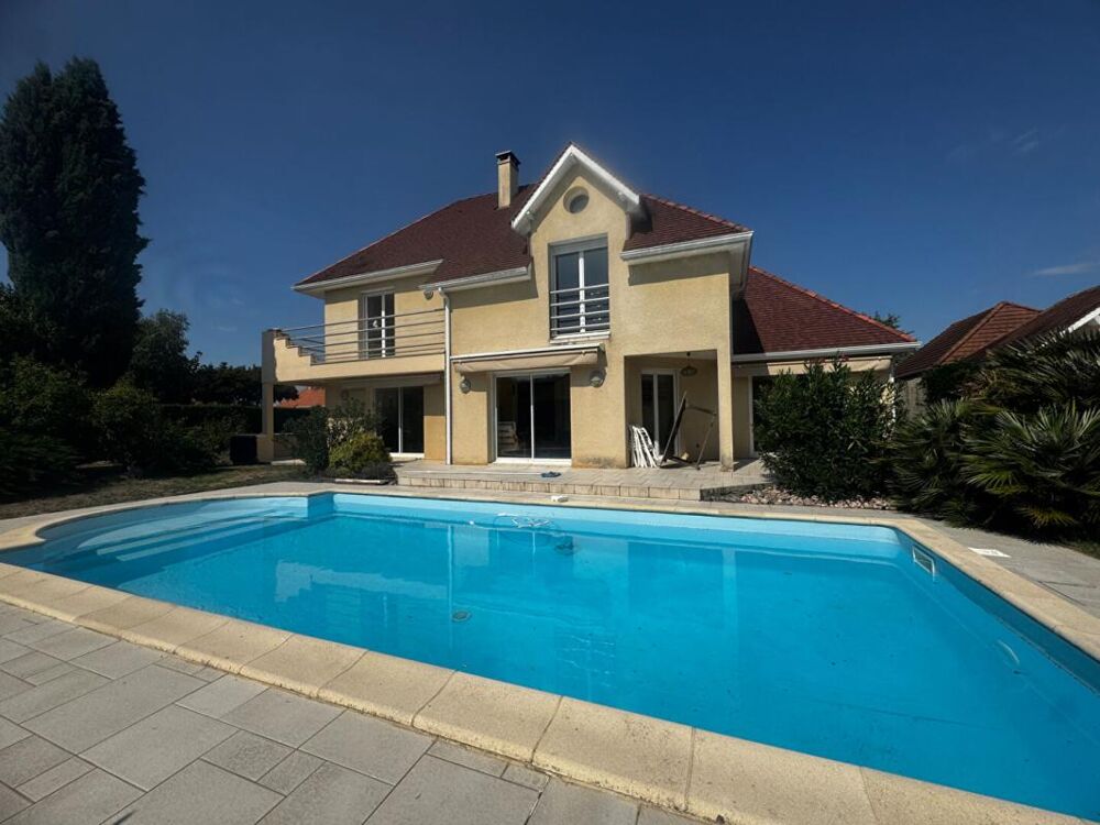 Vente Maison Maison Idron 7 pièce(s) 197 m2 environ Idron