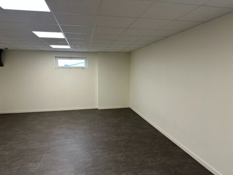   A VENDRE - BATIMENT D ACTIVITE 