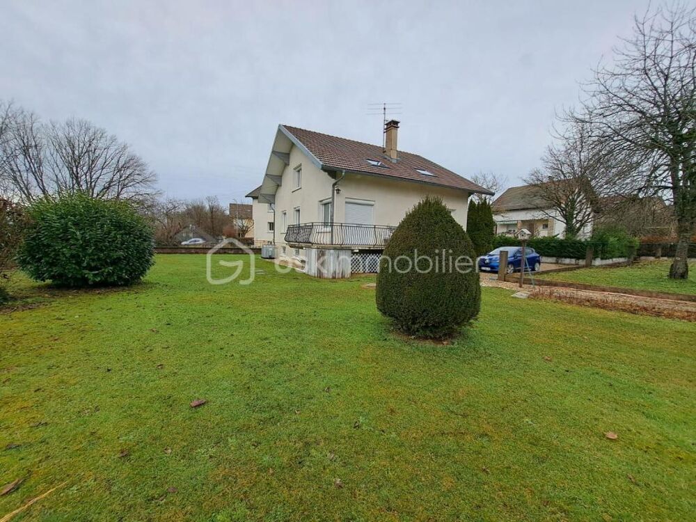 maison de 160 m² habitables + 1 400 m² de terrain : un vrai potentiel en ville !