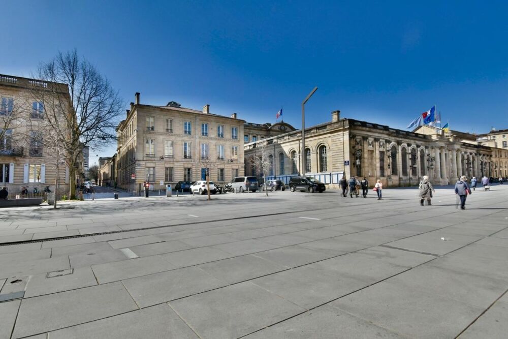 Vente Appartement BORDEAUX HÔTEL DE VILLE - AU CALME SANS VIS À VIS ! Bordeaux