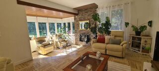  Propriété/château à vendre 8 pièces 270 m²