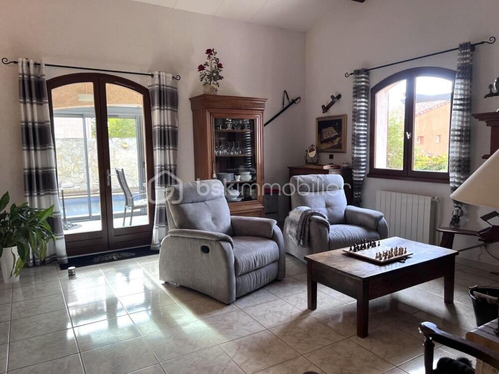Vente Villa Au calme sans vis à vis, villa F5 4 chambres de 127m2 sur 440 m2 de terrain Piscine Garage Frontignan