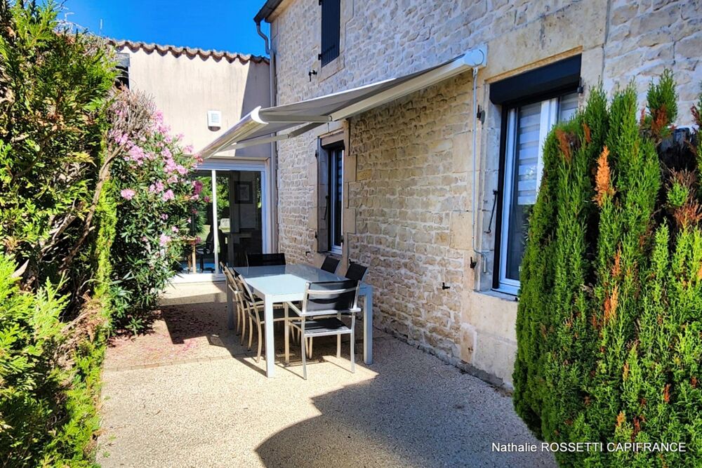 Maison à vendre 6 pièces LA GREVE SUR MIGNON (17)Maison de charme avec jardin paysagé et dépendance  133 m² habitables sur 947