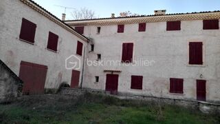  Maison  vendre 15 + pices 800 m