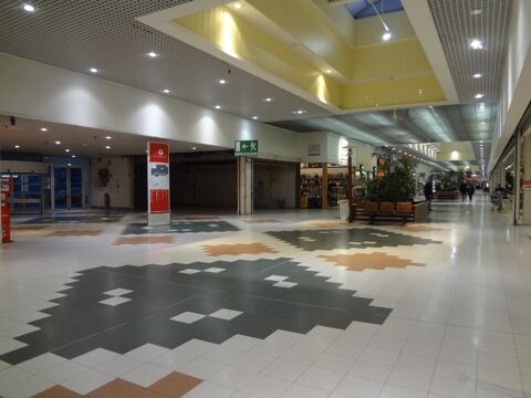 Dpt Saône et Loire (71), à vendre CHALON SUR SAONE Local commercial emplacement N°1 130000 71100 Chalon sur saone