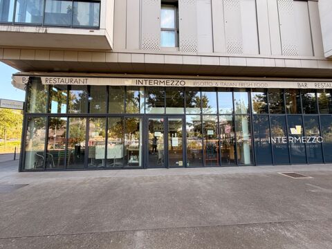 Local commercial &agrave; louer &agrave; LYON 2-Confluence (69), Local pour restauration avec extraction, d'une surface de 170 m&sup2; environ dont 4335 69002 Lyon 2eme arrondissement