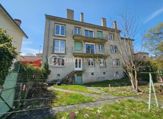  Immeuble à vendre 14 pièces 305 m²
