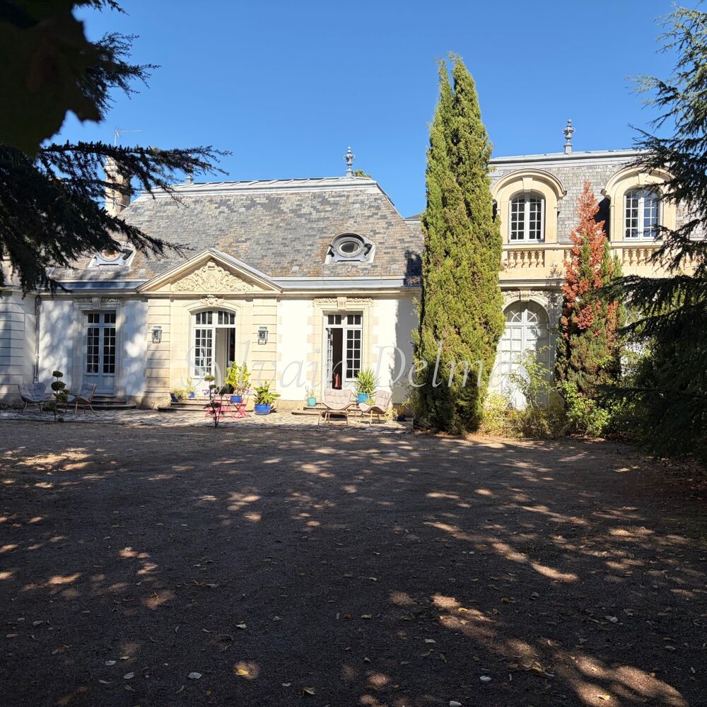 à vendre  Propriété/château Saint-Avertin (37550)