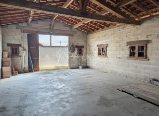  Remise / Grange à vendre 1 pièce 77 m²