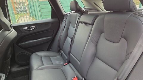 XC60 T6 Recharge 2.0 Ti 253 Plug in Hybrid 145 AWD Geartronic8 Pl 2024 occasion 78180 Montigny Le Bretonneux