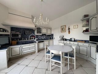  Propri�t�/ch�teau � vendre 8 pi�ces 279 m�