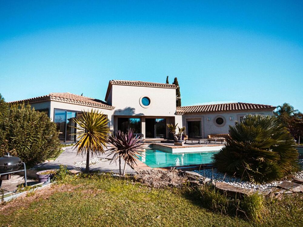 Vente Propriété/Château Magnifique villa de haut standing  de 205 m² sur un terrain de 2000 m² avec piscine Saint feliu d avall