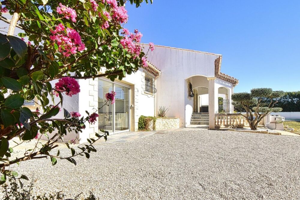 Vente Villa Villa de plain-pied avec piscine et appartement indépendant au calme Pouzols