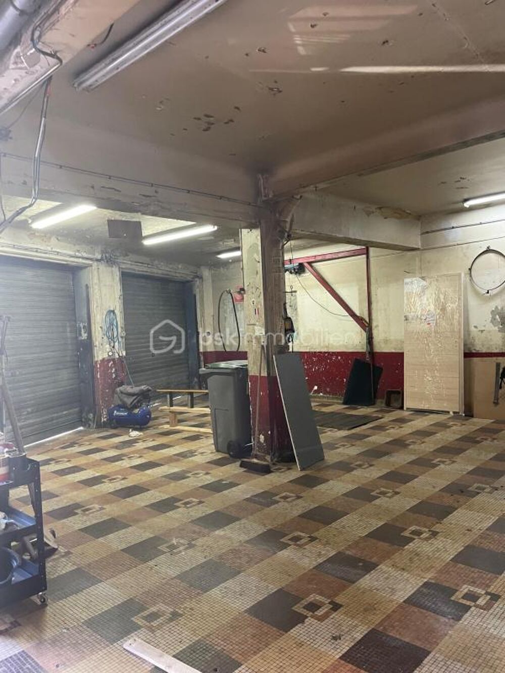   Murs à Vendre d'un local de 120 m² à Issy Les Moulineaux 