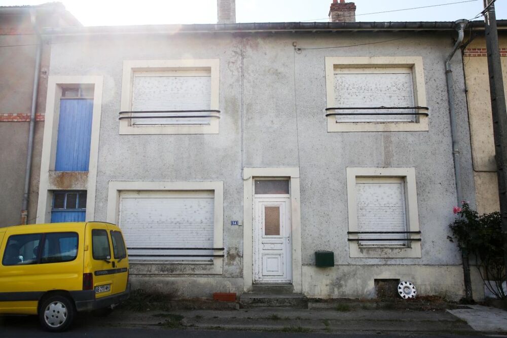 Vente Maison A proximité de la Belgique et du Luxembourg MAISON DE VILLAGE 5 PIECES  164 m² À RÉNOVER – BEAU POTENTIEL ! Milly sur bradon