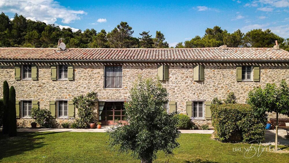 DOMAINE DE PRESTIGE XIXème ENTIÈREMENT RESTAURE SUR 10 Ha