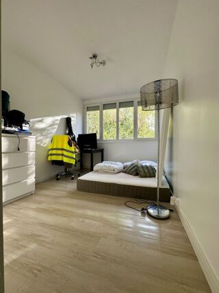  Appartement à louer 3 pièces 72 m²