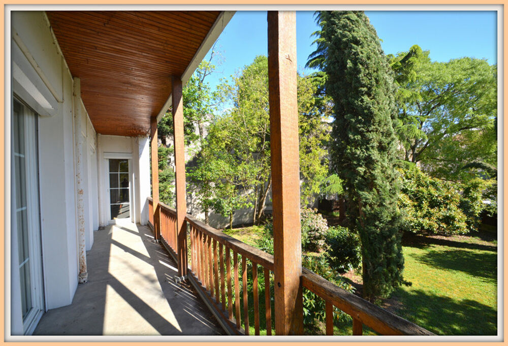 A vendre Maison d'architecte- 10 pièces AGEN (47)- 282 M2-Parc Arboré-Double Garage