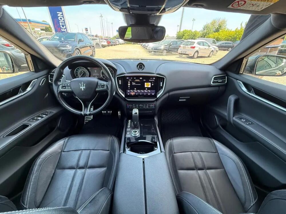 Ghibli GranSport 330 CV MHEV – Berline sportive hybride l&eacute;g&egrave;re 2022 occasion 33000 Bordeaux