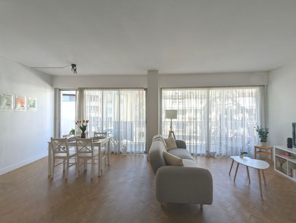 Vente Appartement Appartement à vendre 3 pièces GRENOBLE (38) - Bel appartement de 54 m² avec cave et garage, au centre de Grenoble Grenoble