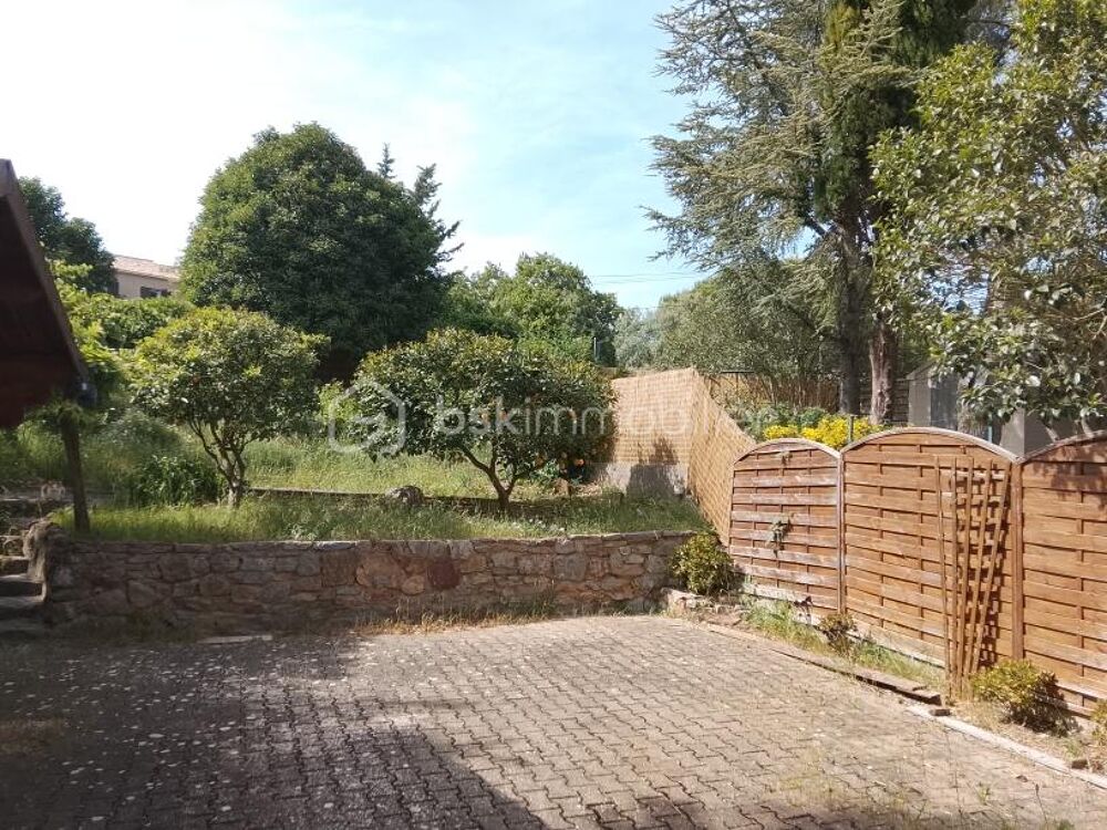 Vente Appartement BEL APPARTEMENT EN REZ DE JARDIN Hyeres