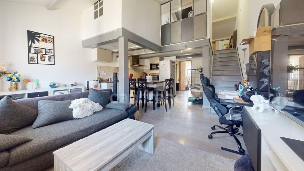 Appartement duplex T3 climatisé à Forcalqueiret  53,30 m² Loi Carrez