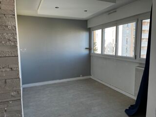  Appartement à louer 3 pièces 81 m²